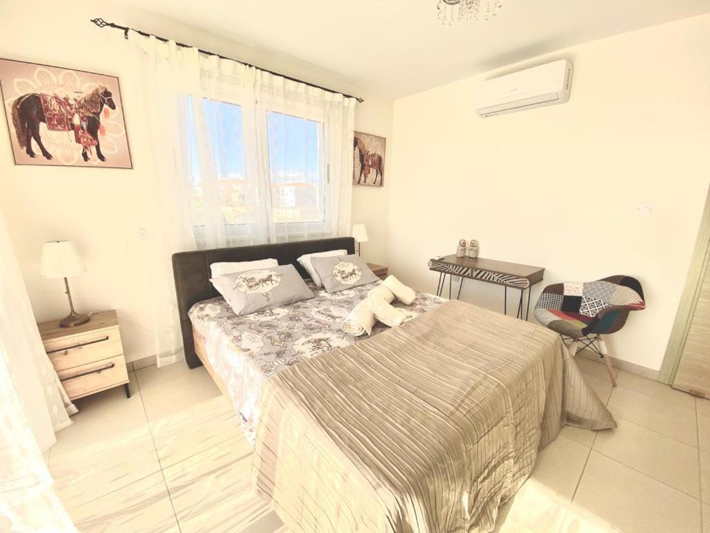Nissi 3 View Holiday 2 Bedroom Apartment Ayia Napa Exteriör bild